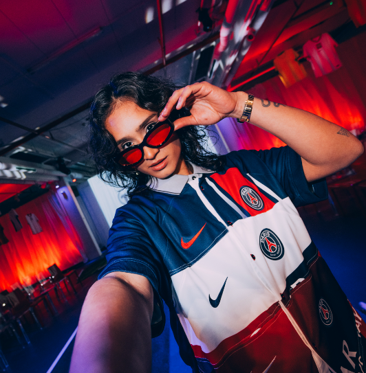 NIKE & 11TEAMSPORTS